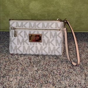 Michael Kors Wristlet